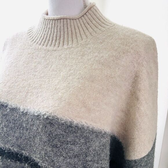 Universal Thread Gray & Cream Mock Neck Super Soft Pullover Sweater Womens Sz XL - Picture 6 of 9